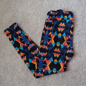 LuLaRoe Tall & Curvy Leggings